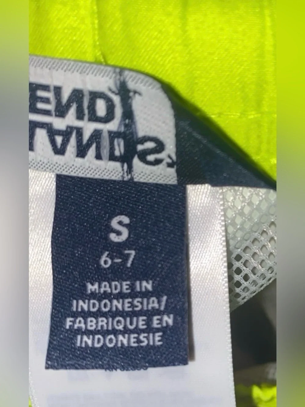 Lands End measures 14